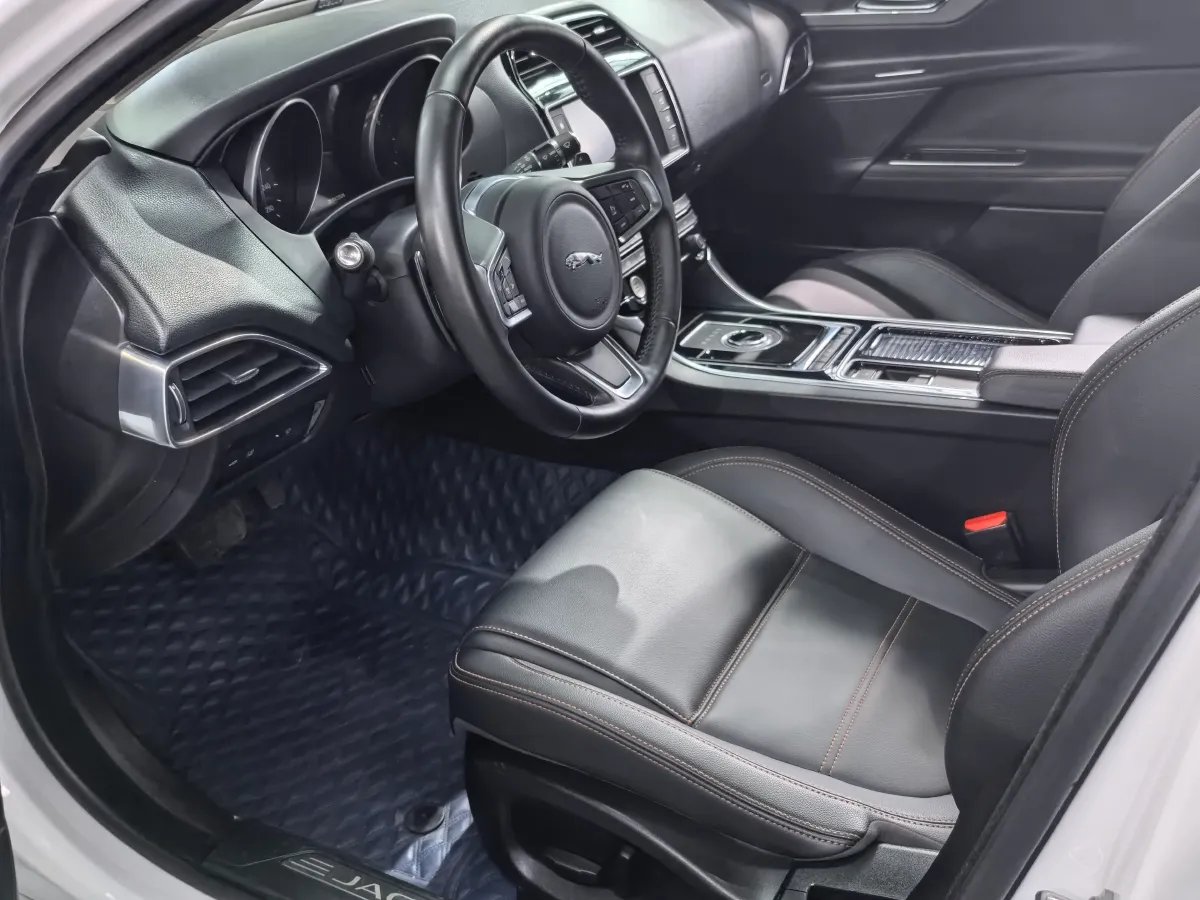 2018 Jaguar XEL 2.0T 200HP L4 8AT,autocango,china used car exporter,china ev exporter,chinese used car exporter,chinese used ev exporter