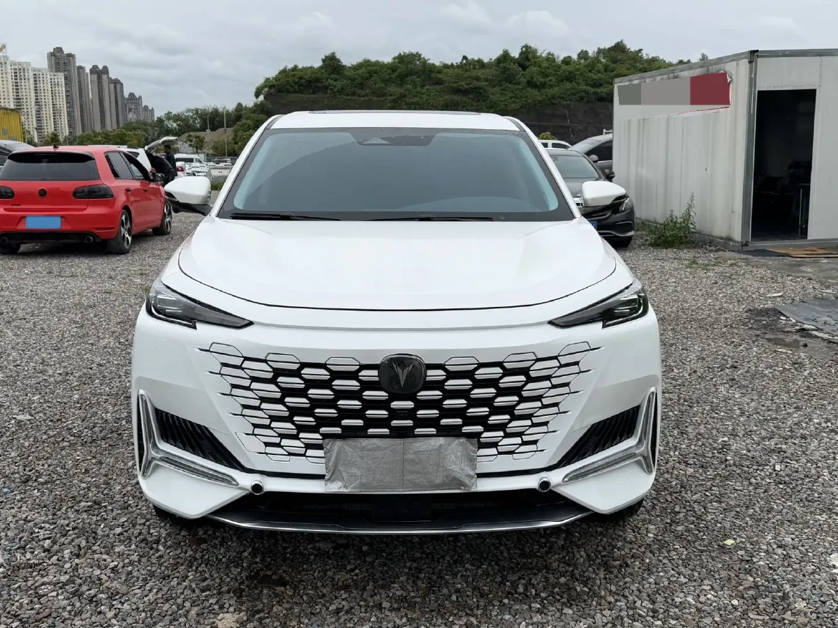 2021 ChangAn UNI-K 2.0T 233HP L4 8AT,autocango,china used car exporter,china ev exporter,chinese used car exporter,chinese used ev exporter