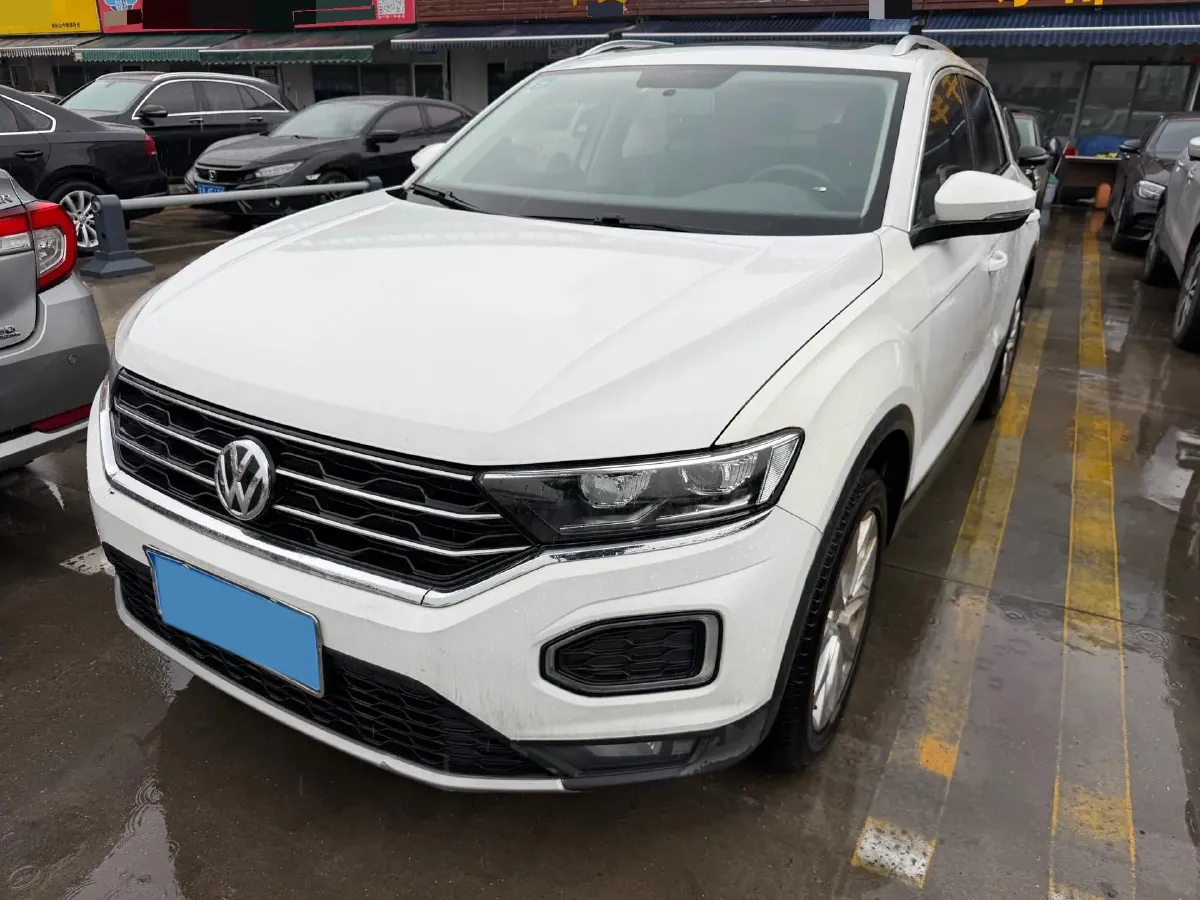 2020 Volkswagen T-Roc 1.4T 131HP L4 7DCT,autocango,china used car exporter,china ev exporter,chinese used car exporter,chinese used ev exporter