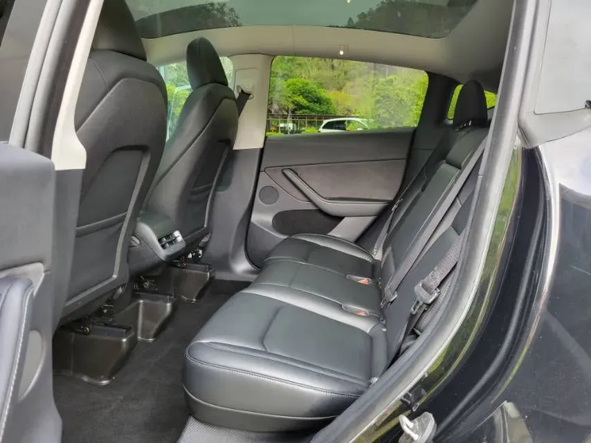 2022 Tesla Model Y BEV 60KWH,autocango,china used car exporter,china ev exporter,chinese used car exporter,chinese used ev exporter