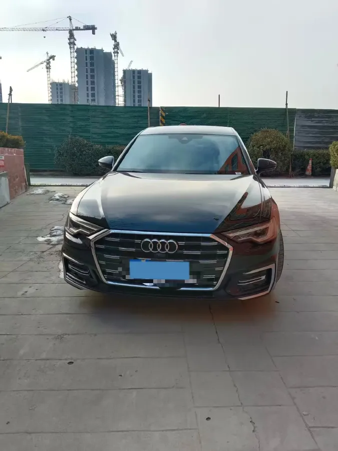 2024 Audi A6L 2.0T 245HP L4 7DCT,autocango,china used car exporter,china ev exporter,chinese used car exporter,chinese used ev exporter