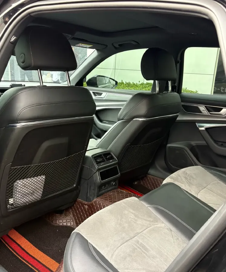 2024 Audi A6L 2.0T 245HP L4 7DCT,autocango,china used car exporter,china ev exporter,chinese used car exporter,chinese used ev exporter