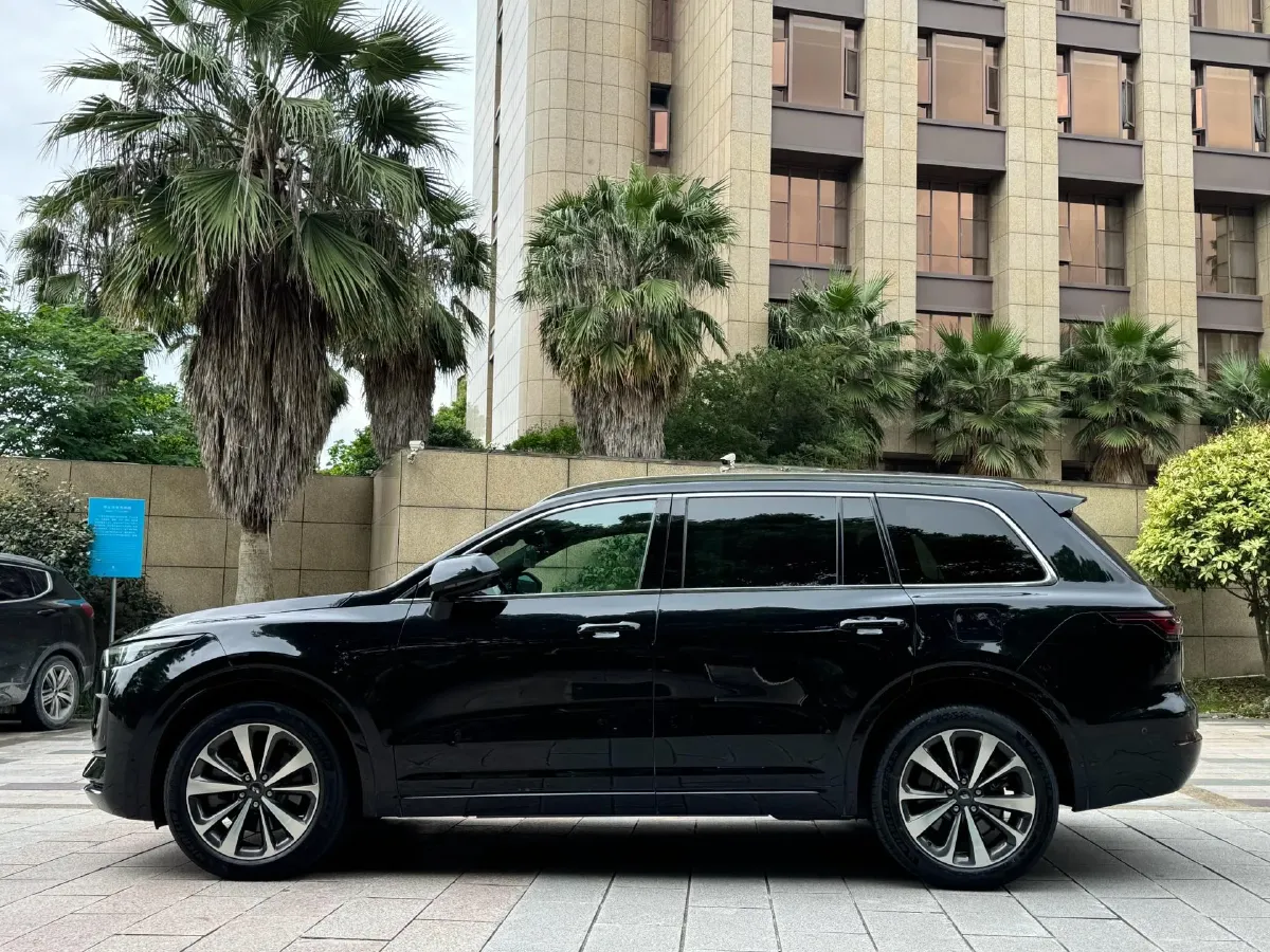 2021 Li ONE Range Extended 131HP REEV 40.5KWH,autocango,china used car exporter,china ev exporter,chinese used car exporter,chinese used ev exporter