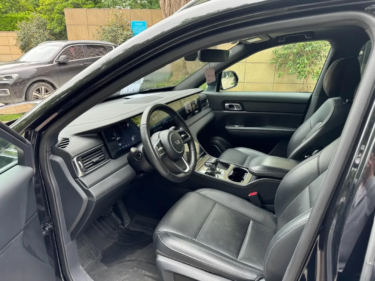 2021 Li ONE Range Extended 131HP REEV 40.5KWH,autocango,china used car exporter,china ev exporter,chinese used car exporter,chinese used ev exporter