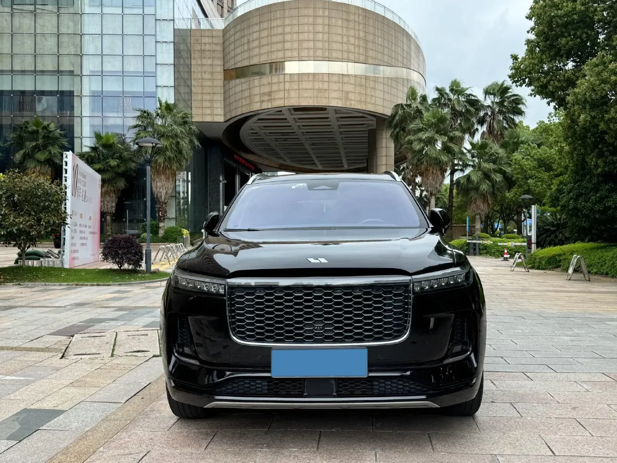 2021 Li ONE Range Extended 131HP REEV 40.5KWH,autocango,china used car exporter,china ev exporter,chinese used car exporter,chinese used ev exporter