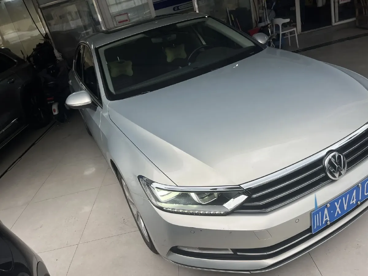 2019 Volkswagen Magotan 2.0T 186HP L4 7DCT,autocango,china used car exporter,china ev exporter,chinese used car exporter,chinese used ev exporter