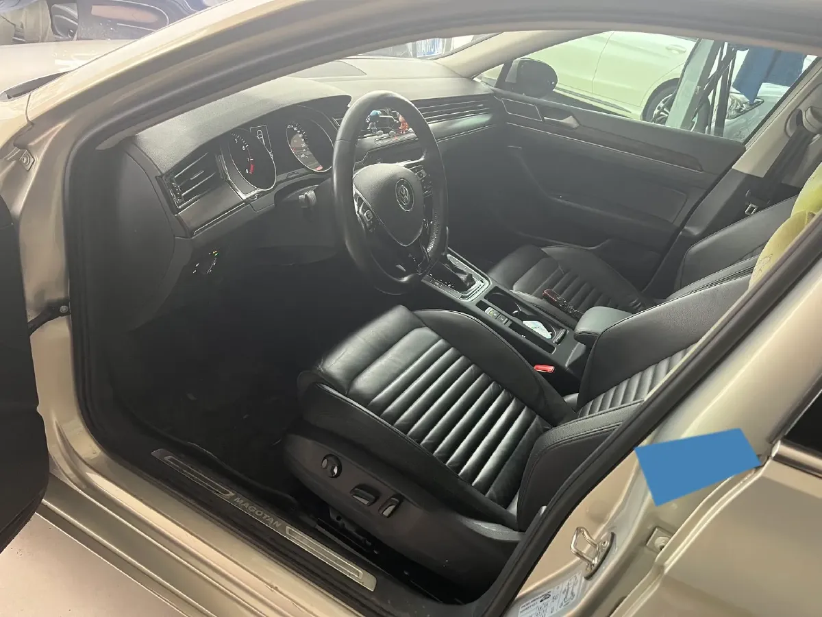 2019 Volkswagen Magotan 2.0T 186HP L4 7DCT,autocango,china used car exporter,china ev exporter,chinese used car exporter,chinese used ev exporter