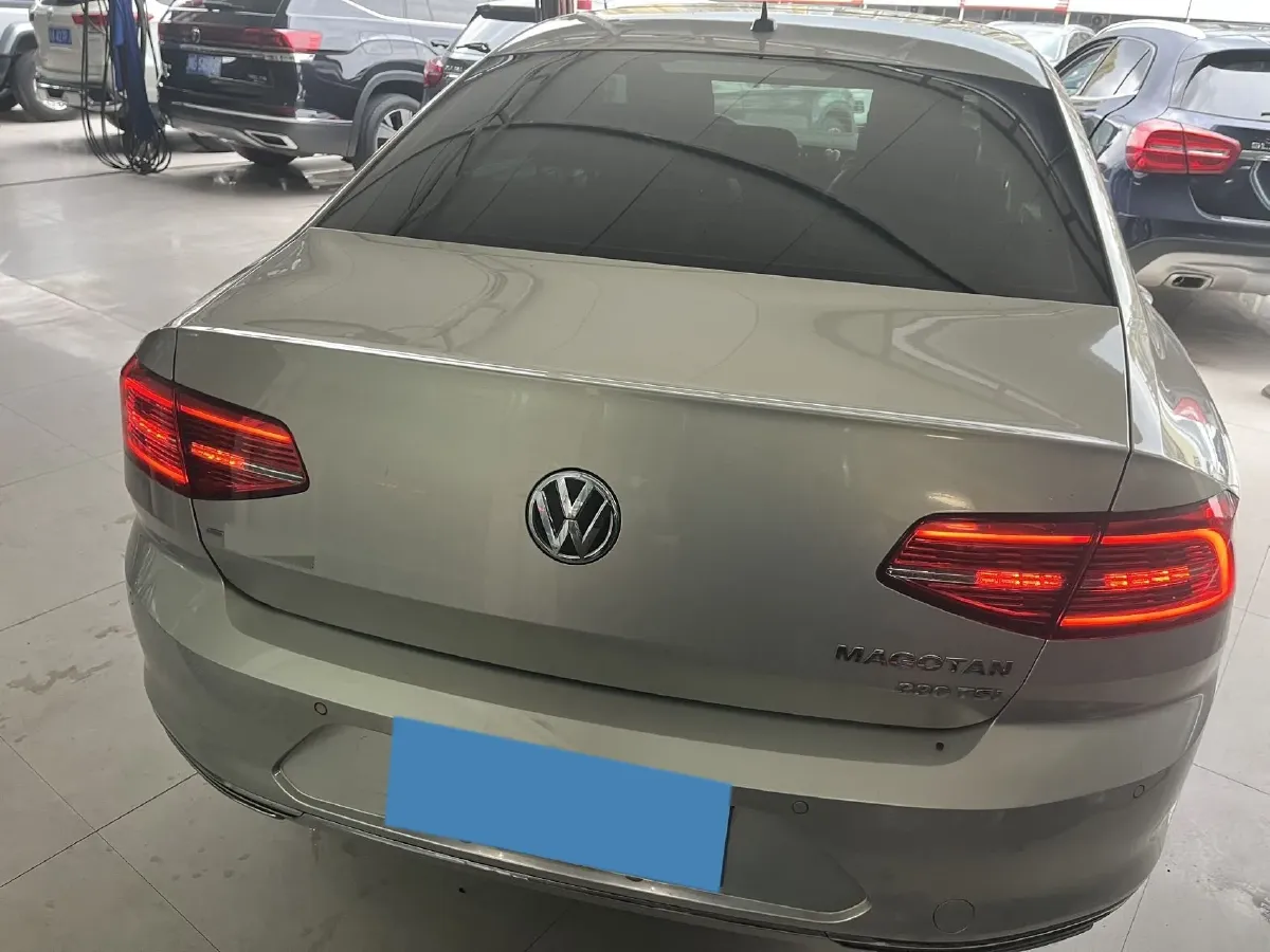 2019 Volkswagen Magotan 2.0T 186HP L4 7DCT,autocango,china used car exporter,china ev exporter,chinese used car exporter,chinese used ev exporter