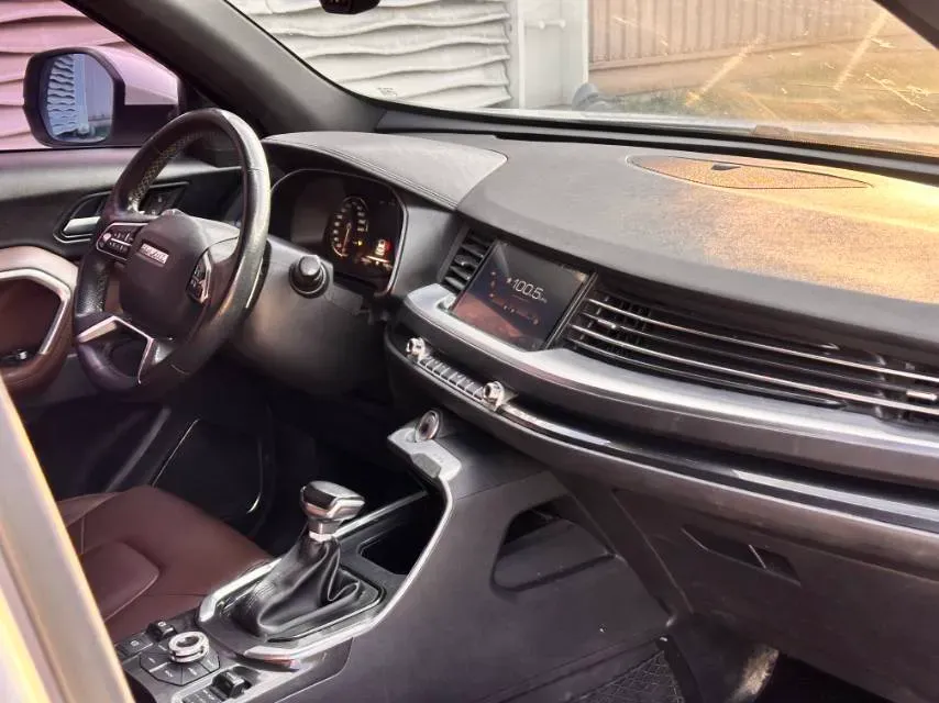 2017 Haval H6 1.5T 169HP L4 7DCT,autocango,china used car exporter,china ev exporter,chinese used car exporter,chinese used ev exporter