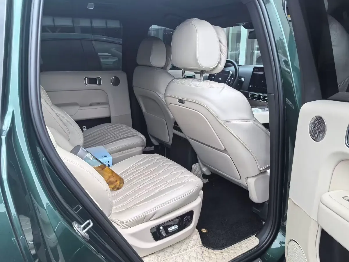 2022 Li L9 Range Extended 154HP REEV 42.6KWH,autocango,china used car exporter,china ev exporter,chinese used car exporter,chinese used ev exporter