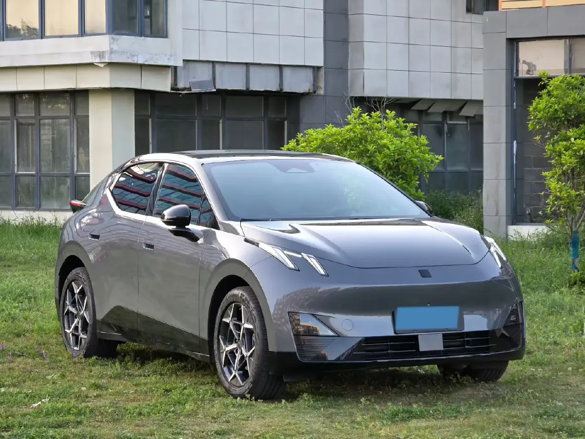 2025 Dongfeng Z9 2.0T 258HP L4 8AT,autocango,china used car exporter,china ev exporter,chinese used car exporter,chinese used ev exporter