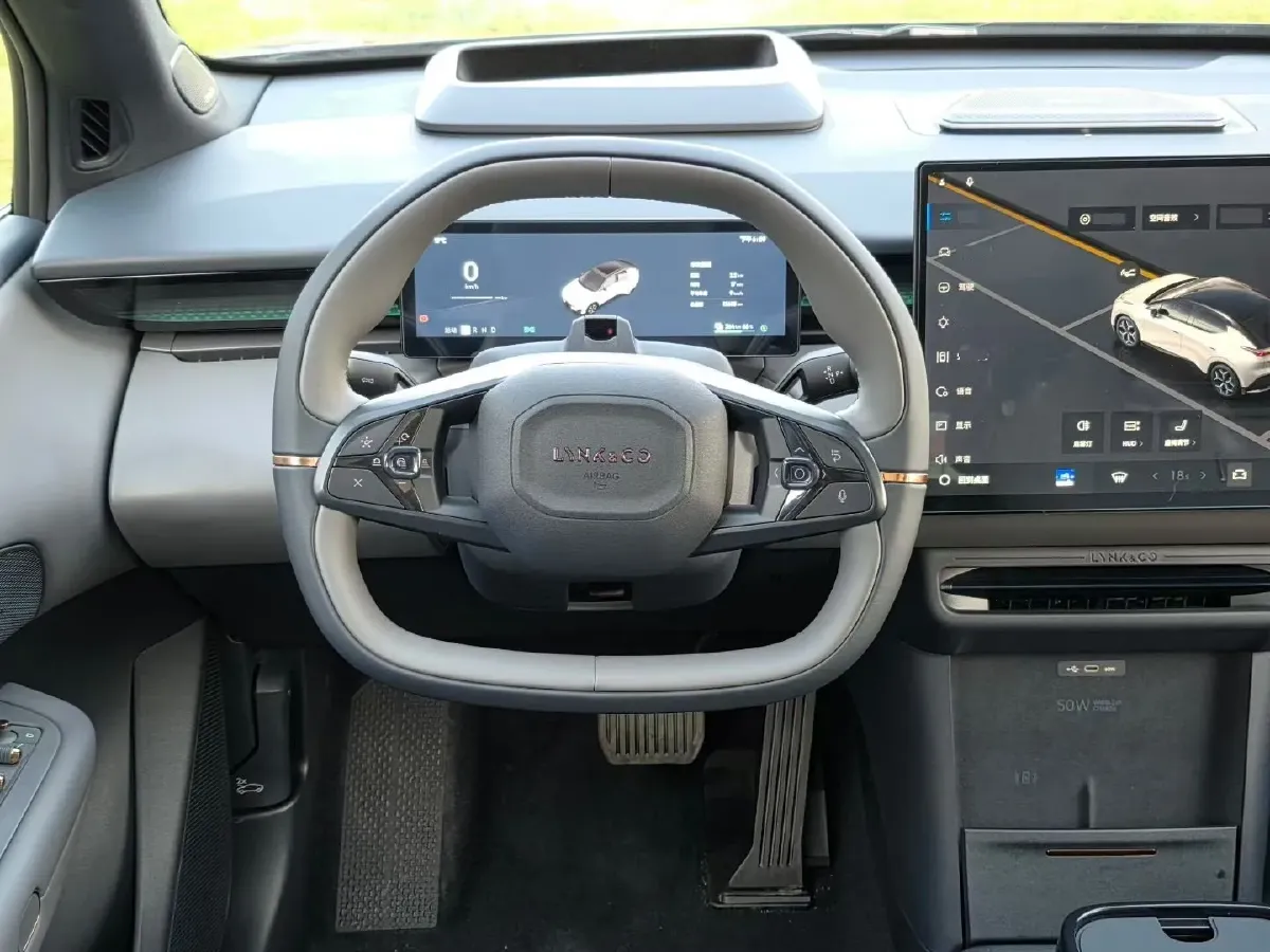 2025 Dongfeng Z9 2.0T 258HP L4 8AT,autocango,china used car exporter,china ev exporter,chinese used car exporter,chinese used ev exporter