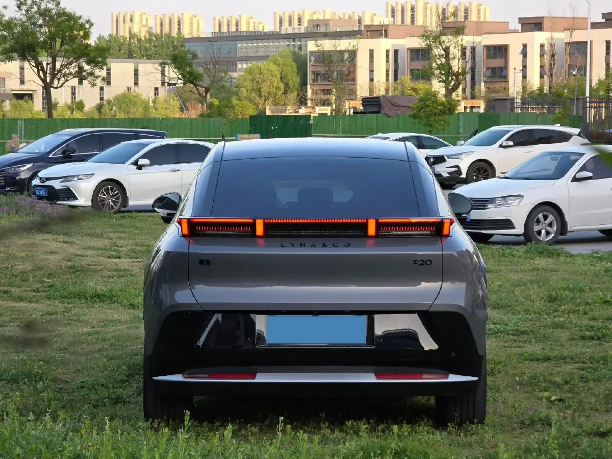 2025 Dongfeng Z9 2.0T 258HP L4 8AT,autocango,china used car exporter,china ev exporter,chinese used car exporter,chinese used ev exporter