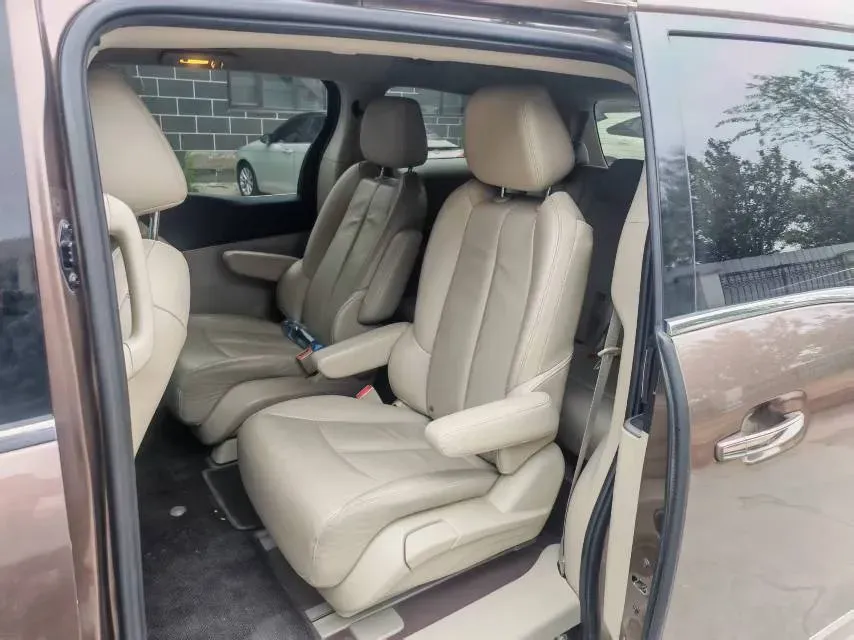 2018 Buick GL8 2.0T 260HP L4 6AT,autocango,china used car exporter,china ev exporter,chinese used car exporter,chinese used ev exporter