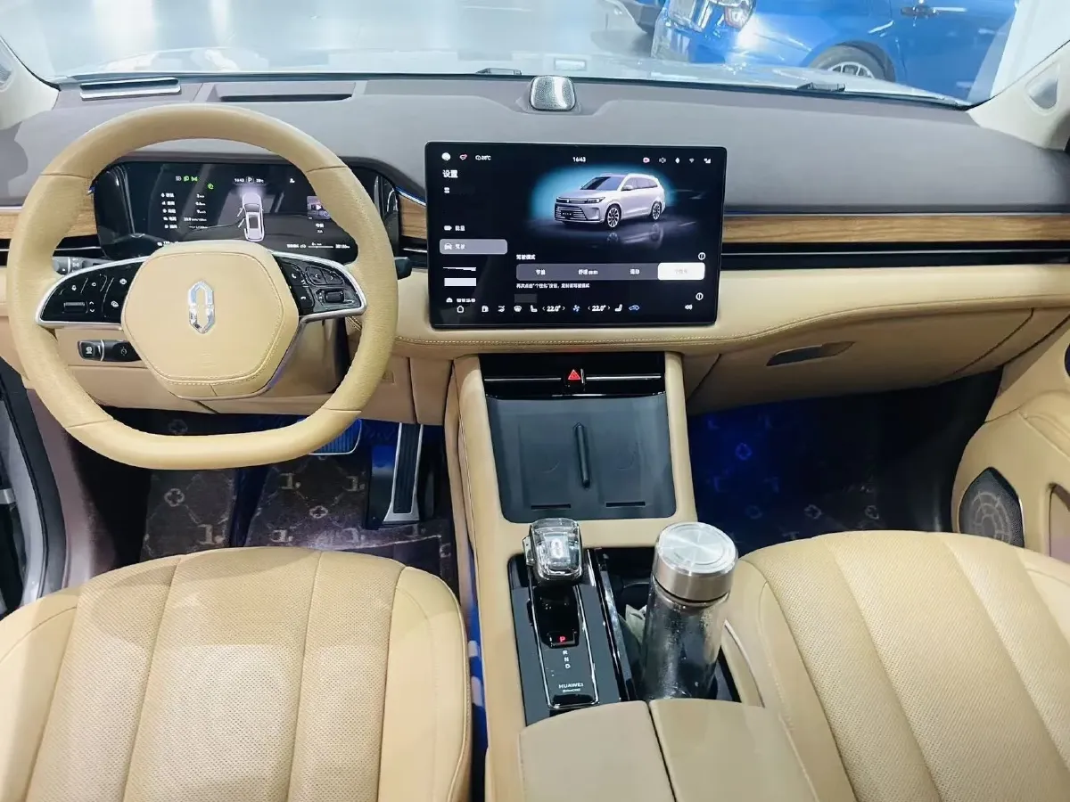 2024 AITO AITO M5 1.5T 152HP L4 REEV 42KWH,autocango,china used car exporter,china ev exporter,chinese used car exporter,chinese used ev exporter