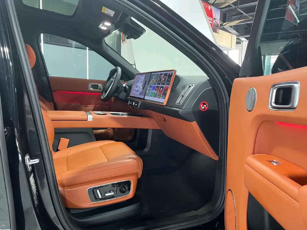 2023 Li L8 Range Extended 154HP REEV 40.9KWH,autocango,china used car exporter,china ev exporter,chinese used car exporter,chinese used ev exporter