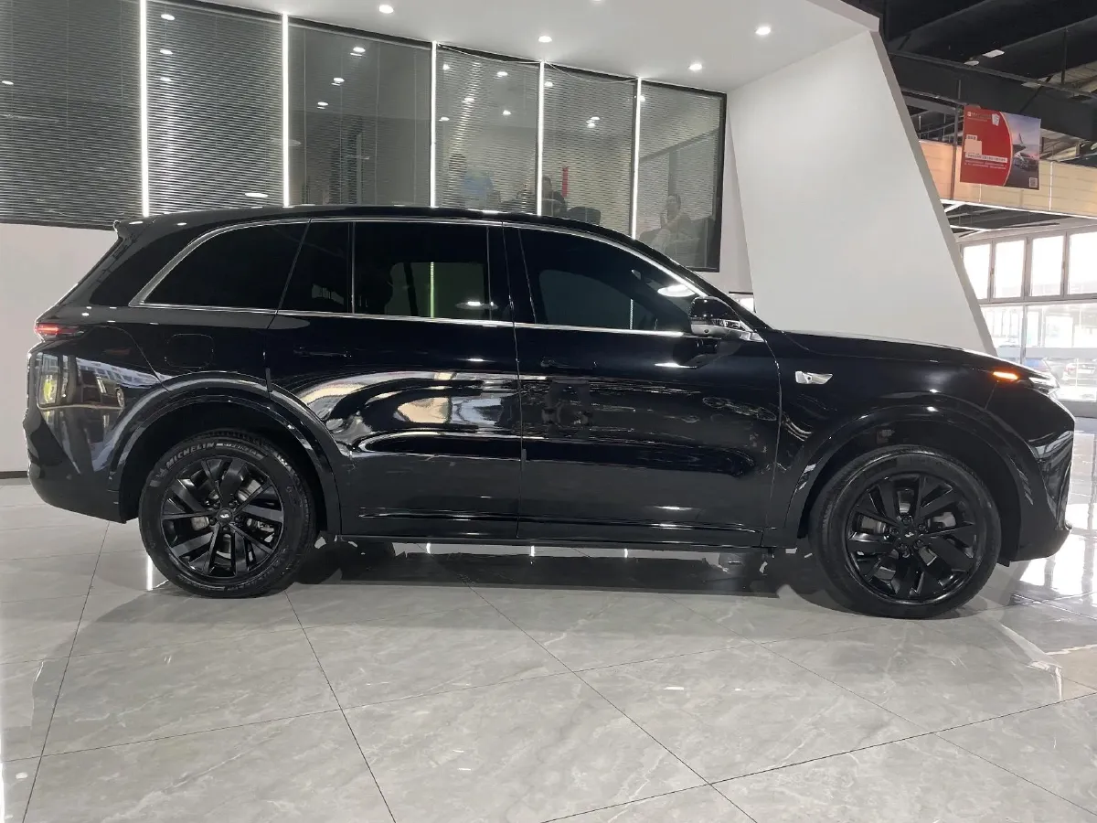 2023 Li L8 Range Extended 154HP REEV 40.9KWH,autocango,china used car exporter,china ev exporter,chinese used car exporter,chinese used ev exporter