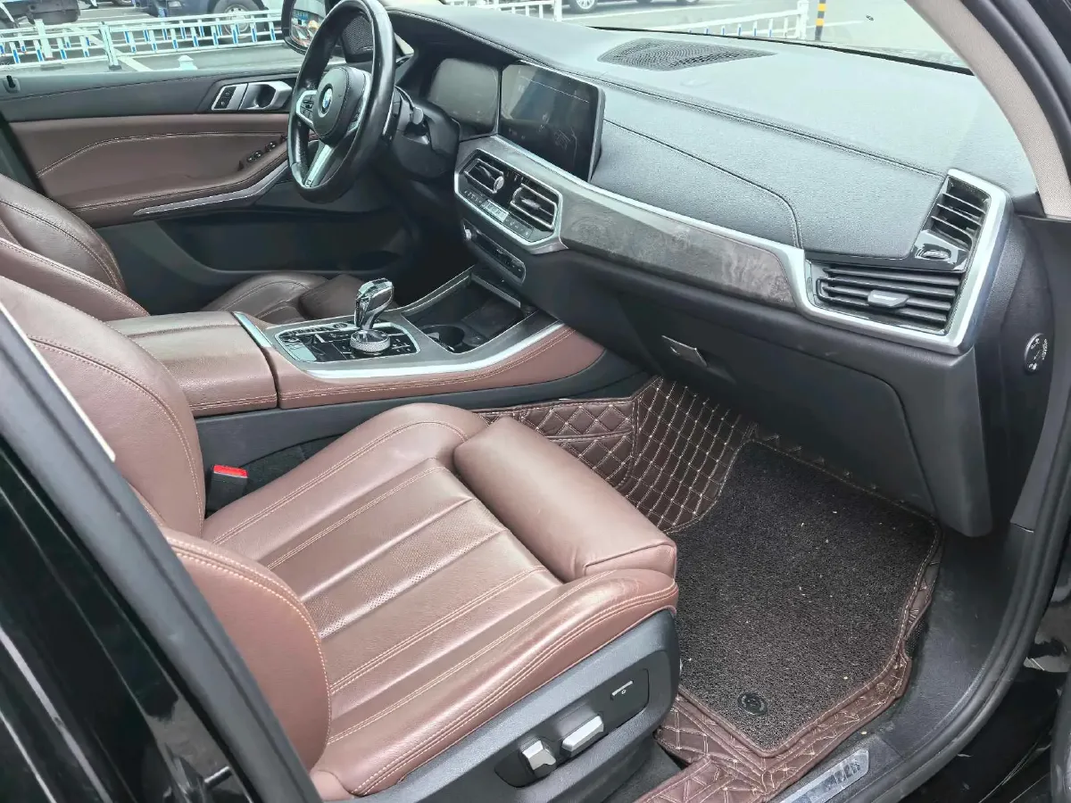 2020 BMW X5 3.0T 340HP L6 8AT,autocango,china used car exporter,china ev exporter,chinese used car exporter,chinese used ev exporter