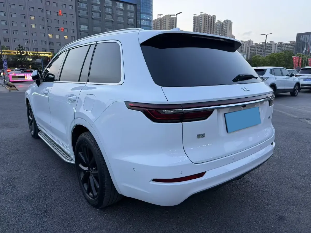 2021 Li ONE Range Extended 131HP REEV 40.5KWH,autocango,china used car exporter,china ev exporter,chinese used car exporter,chinese used ev exporter