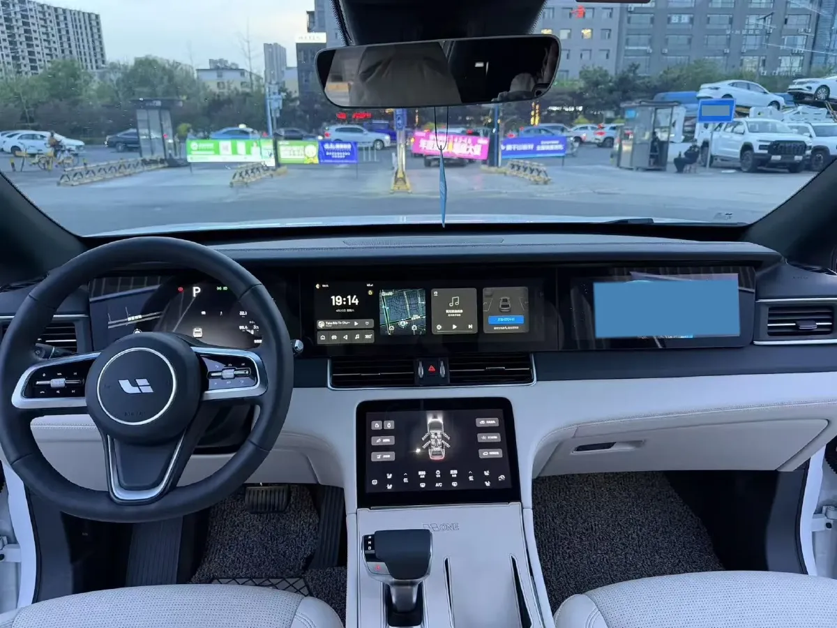 2021 Li ONE Range Extended 131HP REEV 40.5KWH,autocango,china used car exporter,china ev exporter,chinese used car exporter,chinese used ev exporter