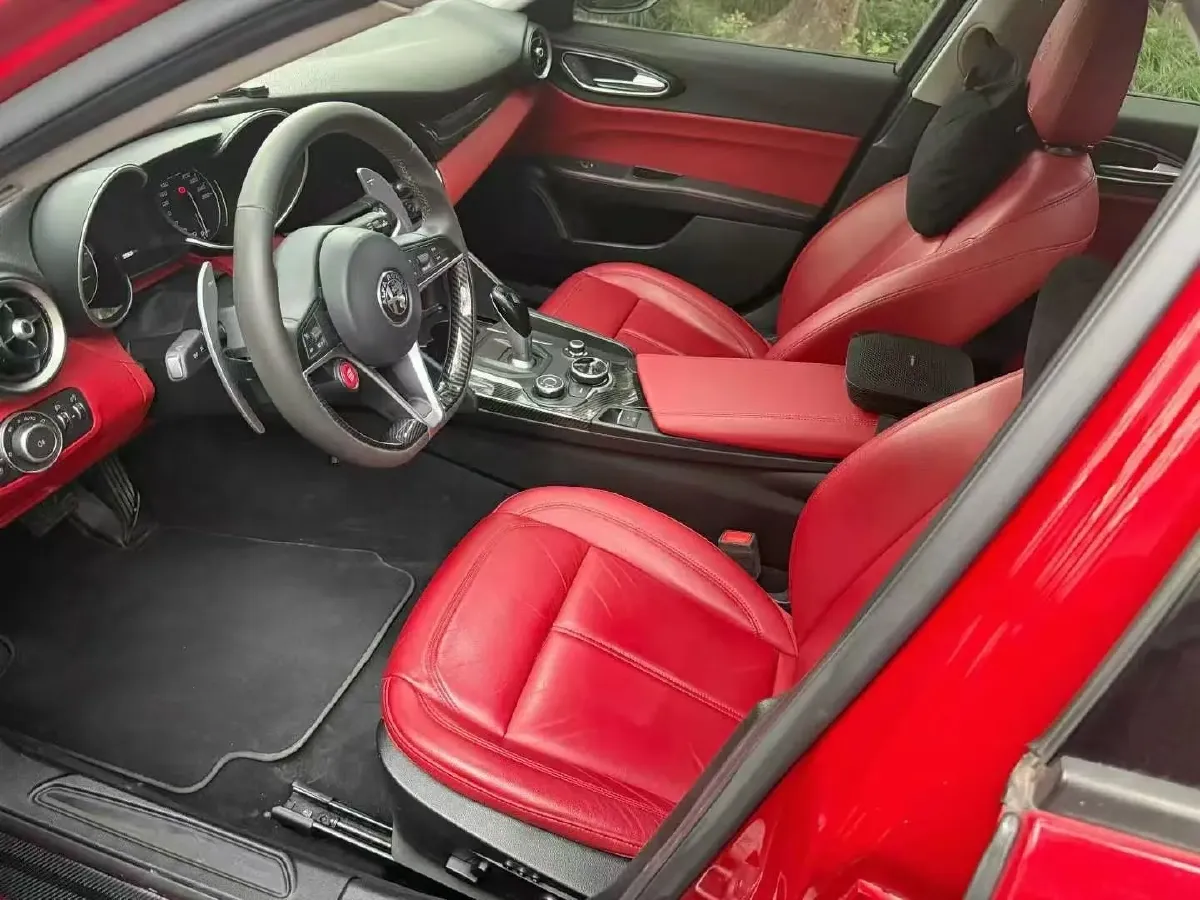 2017 Toyota Highlander 2.0T 220HP L4 6AT,autocango,china used car exporter,china ev exporter,chinese used car exporter,chinese used ev exporter