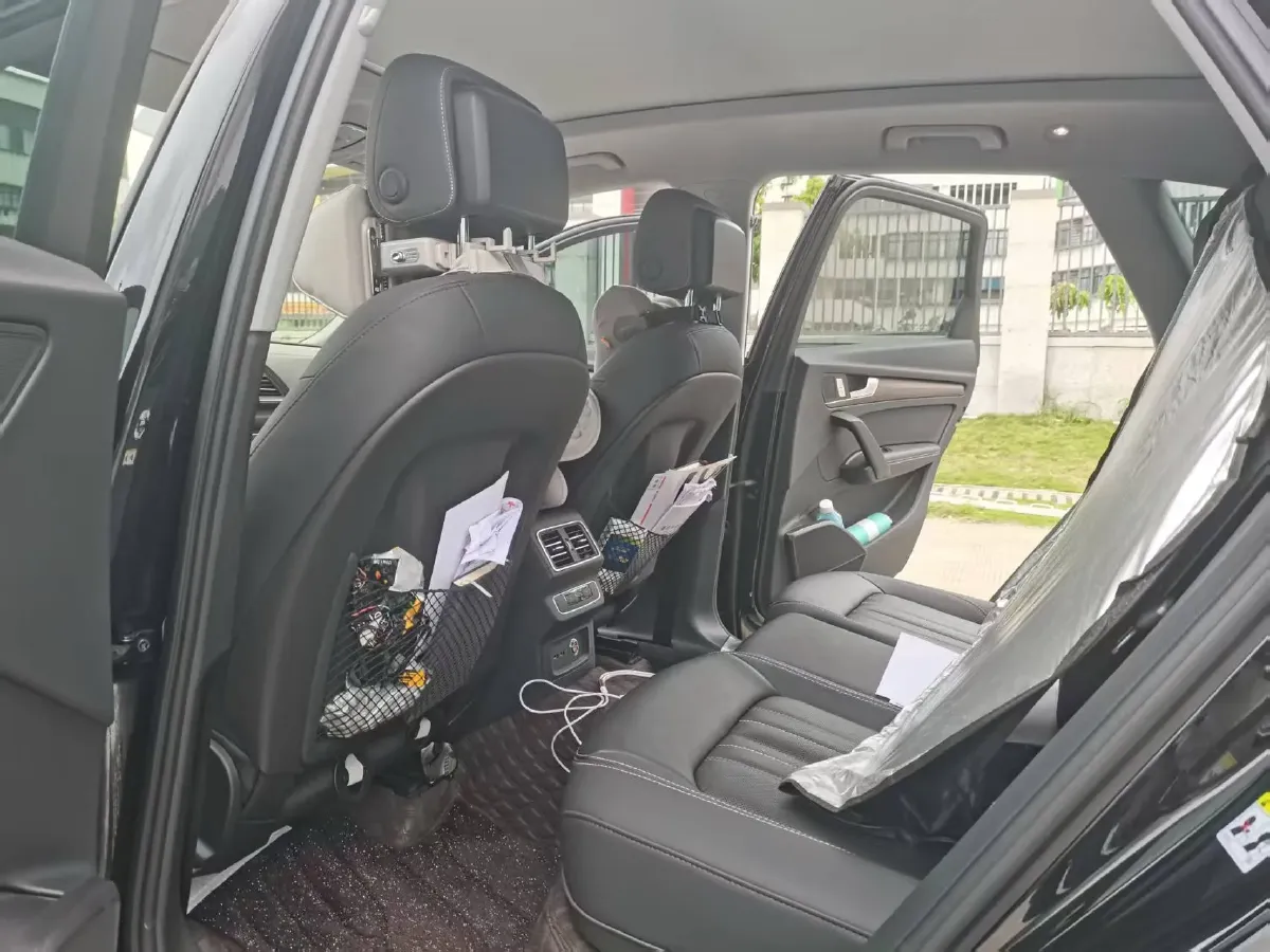 2023 Audi Q5L 2.0T 190HP L4 7DCT,autocango,china used car exporter,china ev exporter,chinese used car exporter,chinese used ev exporter