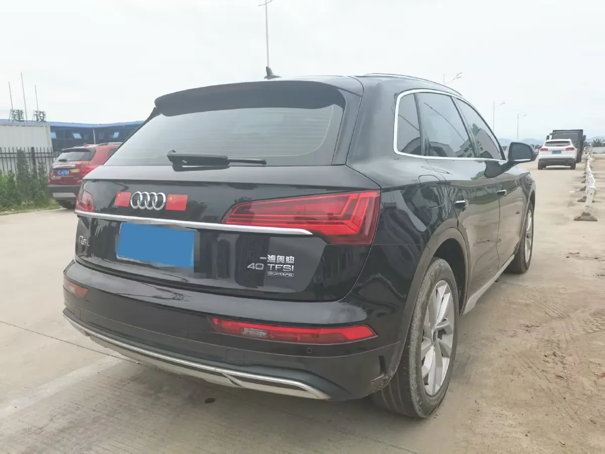 2023 Audi Q5L 2.0T 190HP L4 7DCT,autocango,china used car exporter,china ev exporter,chinese used car exporter,chinese used ev exporter