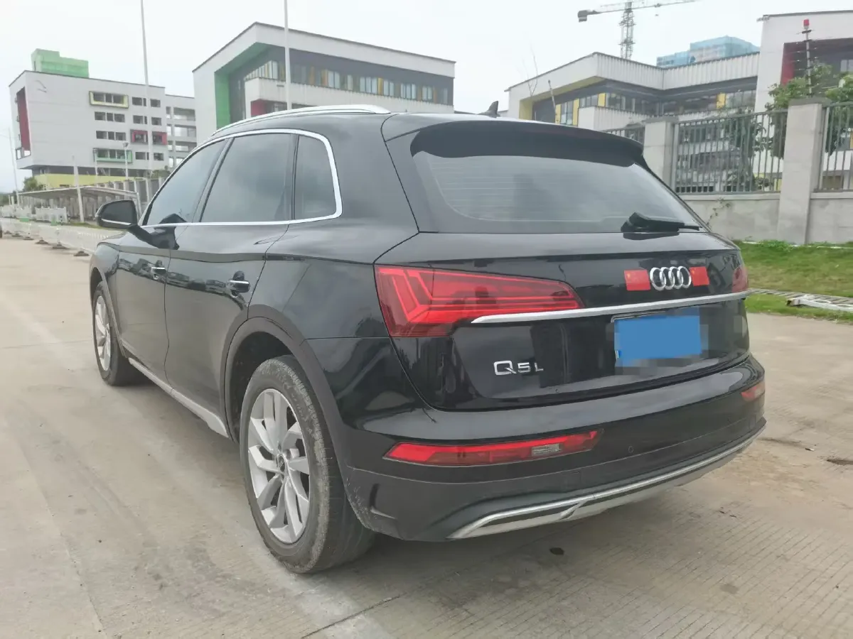 2023 Audi Q5L 2.0T 190HP L4 7DCT,autocango,china used car exporter,china ev exporter,chinese used car exporter,chinese used ev exporter