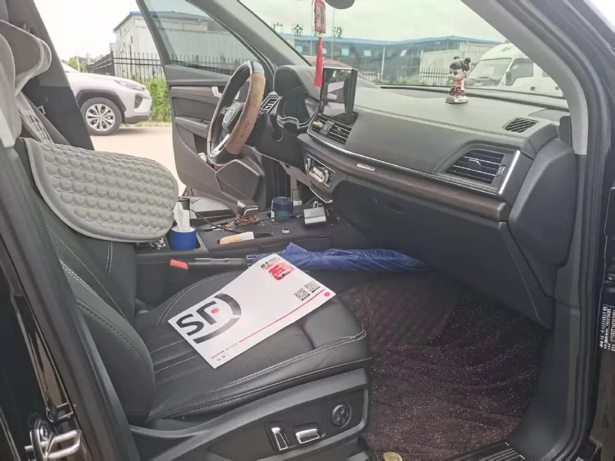 2023 Audi Q5L 2.0T 190HP L4 7DCT,autocango,china used car exporter,china ev exporter,chinese used car exporter,chinese used ev exporter