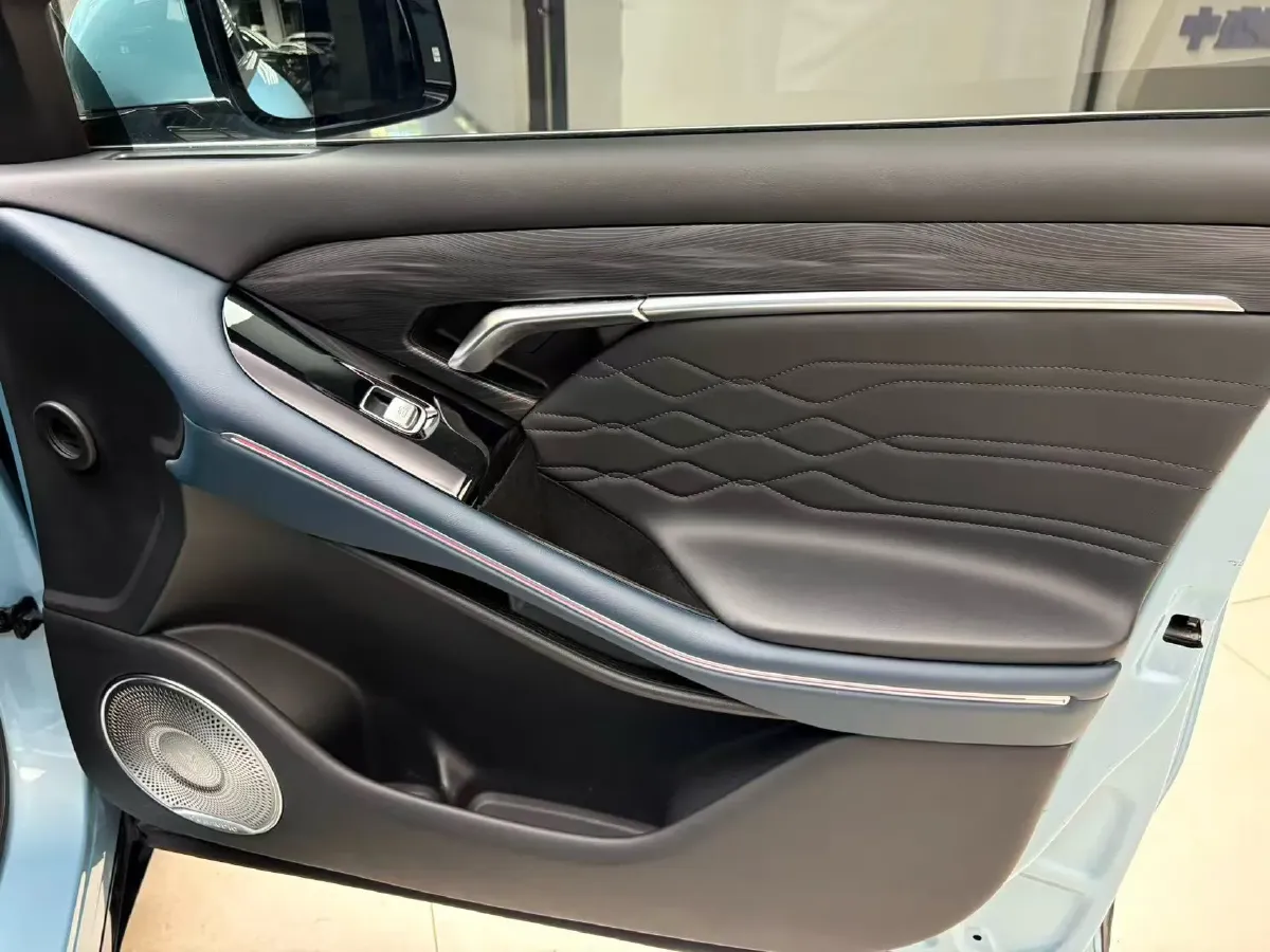 2021 Voyah FREE Range Extended 109HP REEV 33KWH,autocango,china used car exporter,china ev exporter,chinese used car exporter,chinese used ev exporter