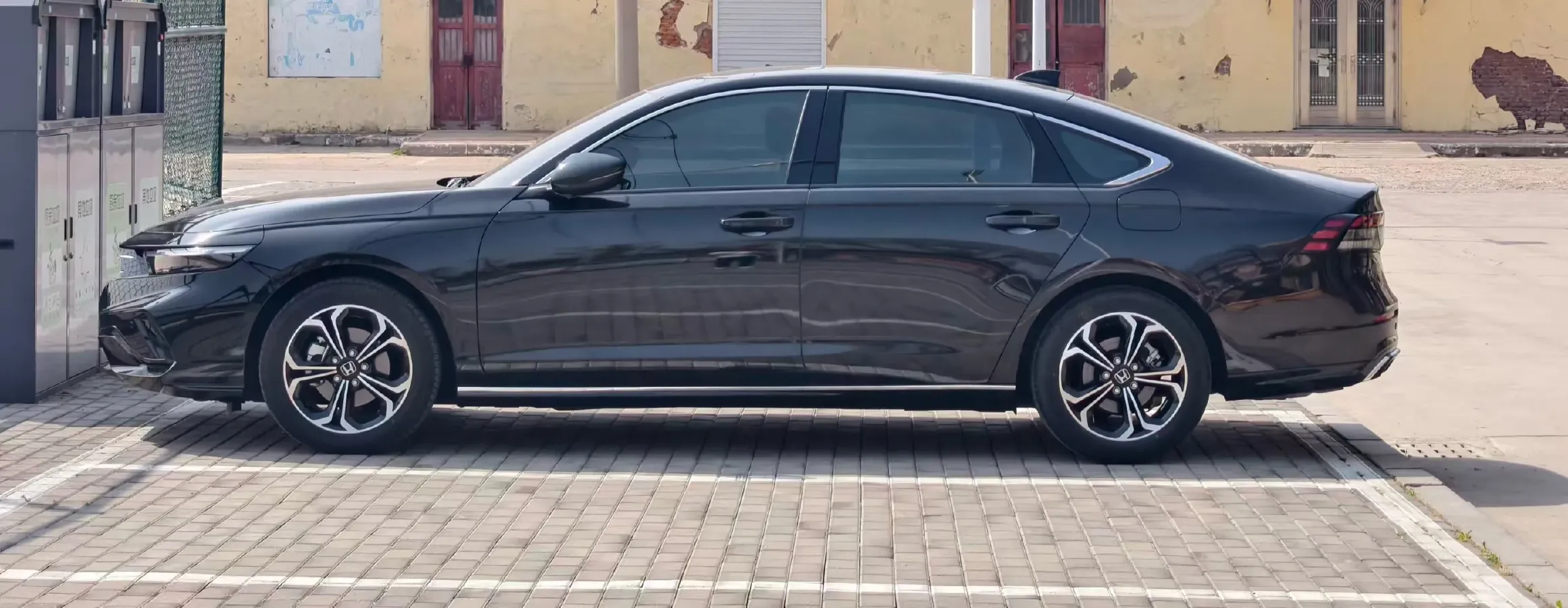 2025 Honda Accord 1.5T 192HP L4 CVT,autocango,china used car exporter,china ev exporter,chinese used car exporter,chinese used ev exporter