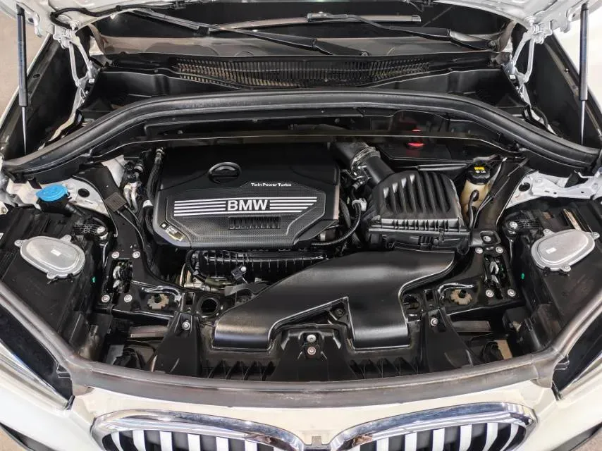 2021 BMW X1 1.5T 140HP L3 7DCT,autocango,china used car exporter,china ev exporter,chinese used car exporter,chinese used ev exporter