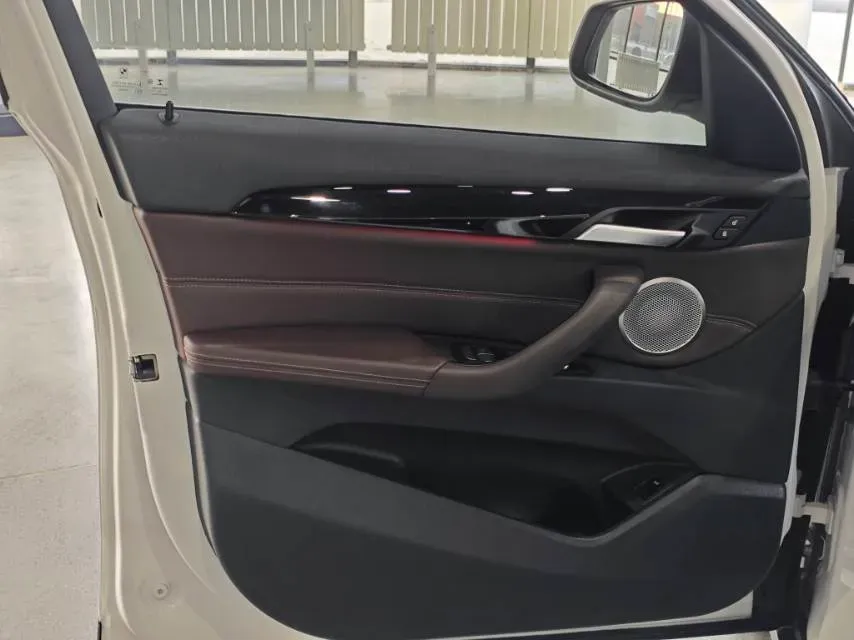 2021 BMW X1 1.5T 140HP L3 7DCT,autocango,china used car exporter,china ev exporter,chinese used car exporter,chinese used ev exporter