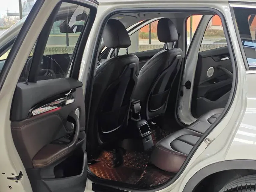 2021 BMW X1 1.5T 140HP L3 7DCT,autocango,china used car exporter,china ev exporter,chinese used car exporter,chinese used ev exporter