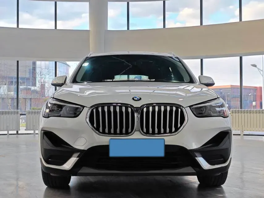 2021 BMW X1 1.5T 140HP L3 7DCT,autocango,china used car exporter,china ev exporter,chinese used car exporter,chinese used ev exporter