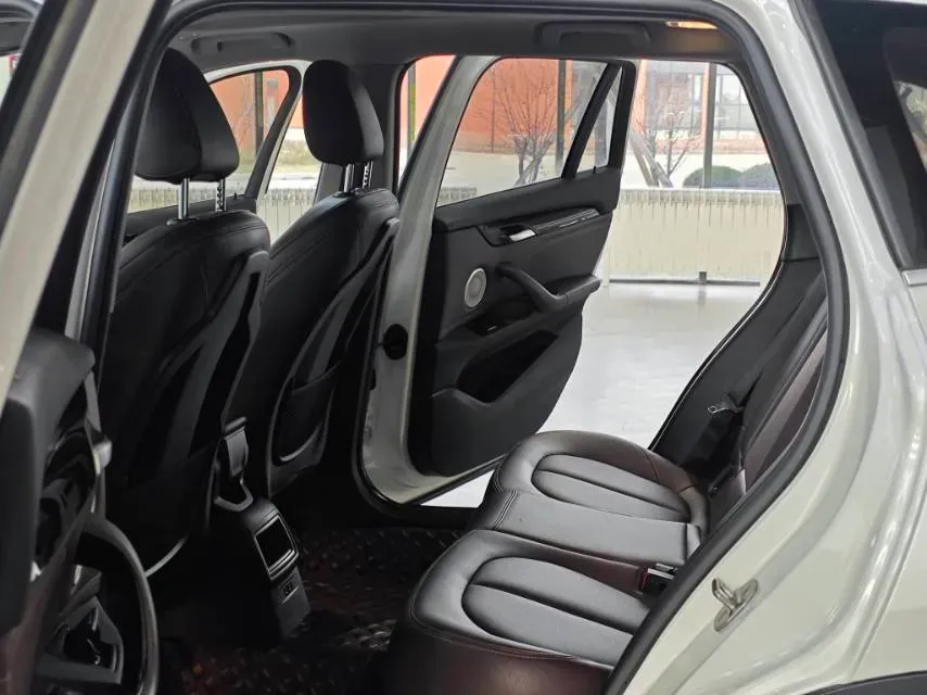 2021 BMW X1 1.5T 140HP L3 7DCT,autocango,china used car exporter,china ev exporter,chinese used car exporter,chinese used ev exporter