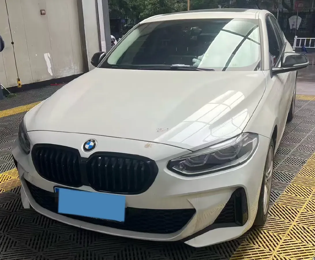 2022 BMW 1 Series 1.5T 140HP L3 7DCT,autocango,china used car exporter,china ev exporter,chinese used car exporter,chinese used ev exporter