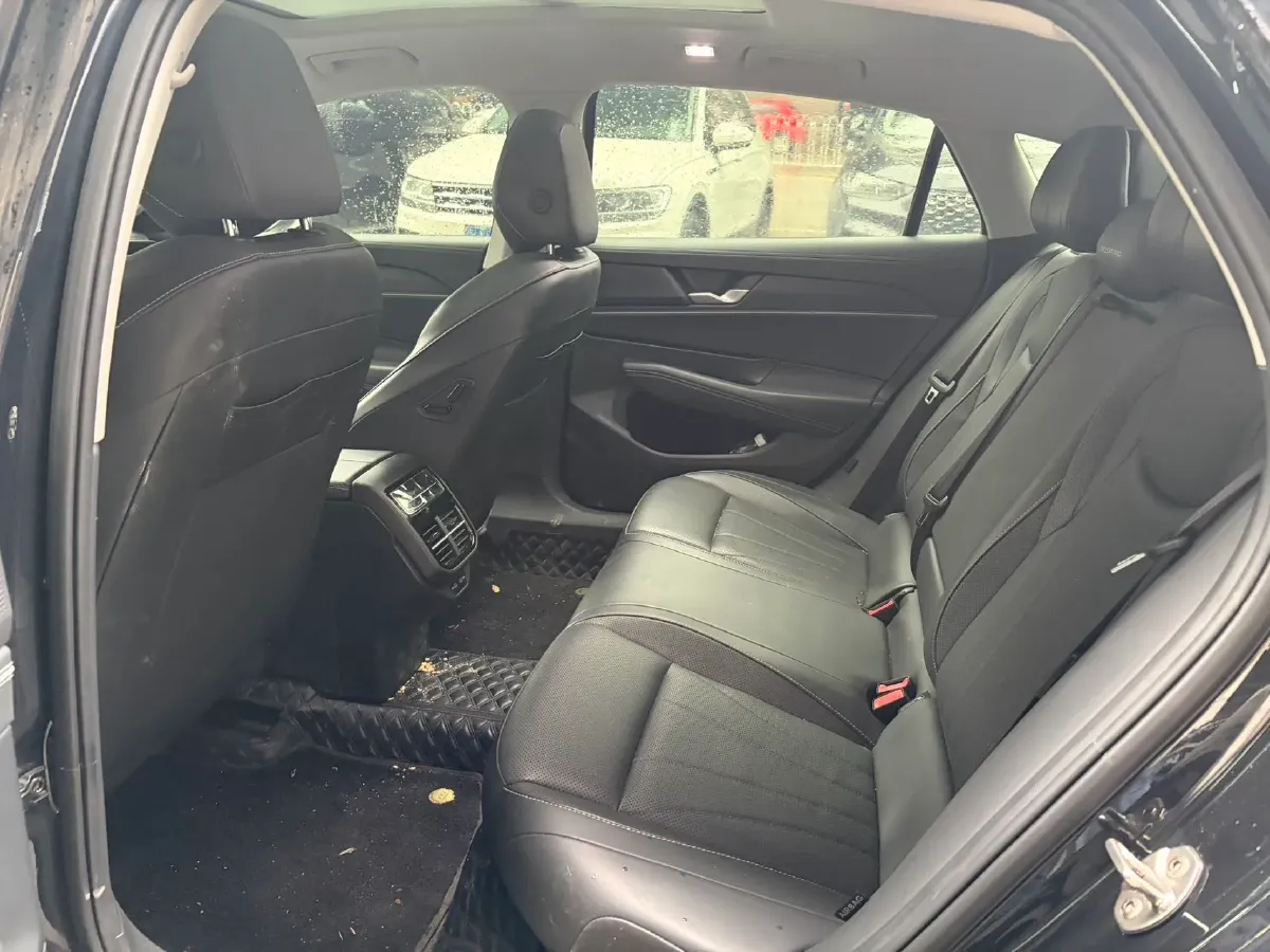 2025 Volkswagen Passat 2.0T 220HP L4 7DCT,autocango,china used car exporter,china ev exporter,chinese used car exporter,chinese used ev exporter