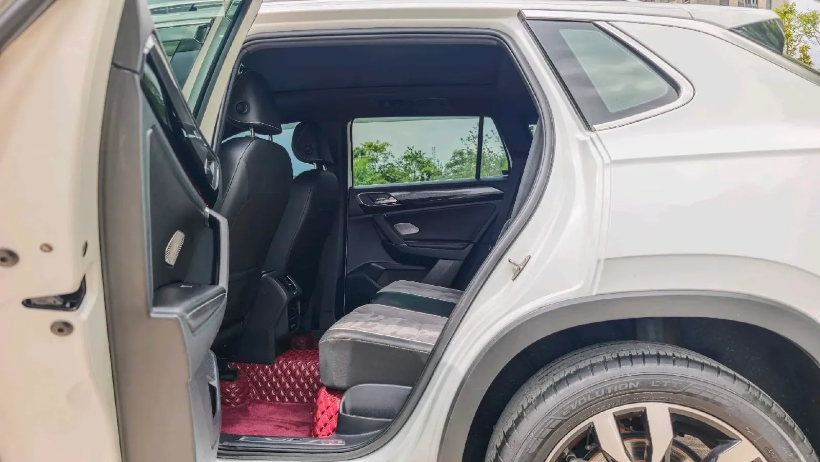 2020 Volkswagen Tayron 2.0T 220HP L4 7DCT,autocango,china used car exporter,china ev exporter,chinese used car exporter,chinese used ev exporter