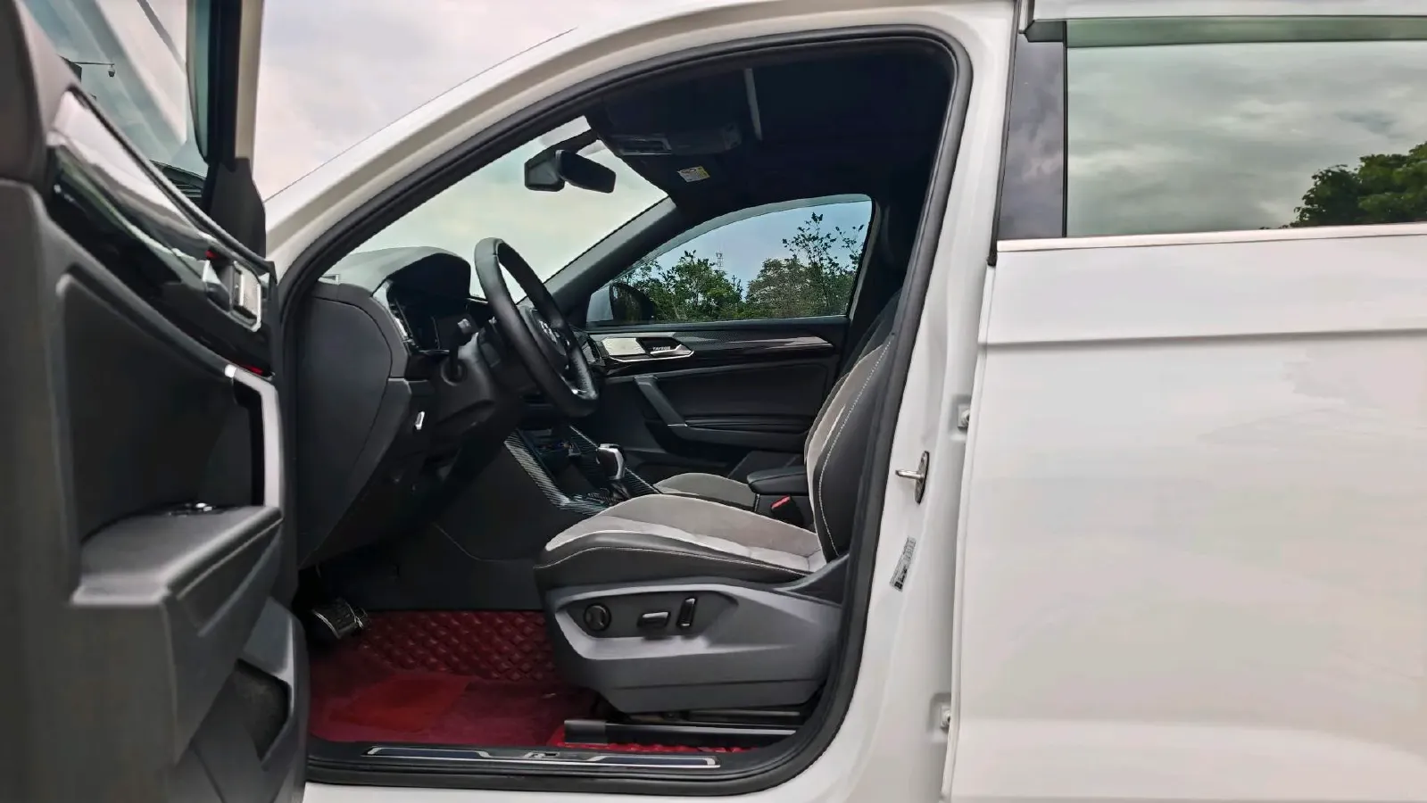 2020 Volkswagen Tayron 2.0T 220HP L4 7DCT,autocango,china used car exporter,china ev exporter,chinese used car exporter,chinese used ev exporter