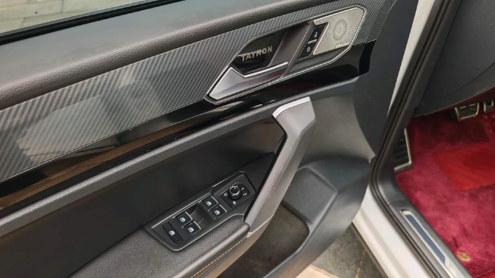 2020 Volkswagen Tayron 2.0T 220HP L4 7DCT,autocango,china used car exporter,china ev exporter,chinese used car exporter,chinese used ev exporter