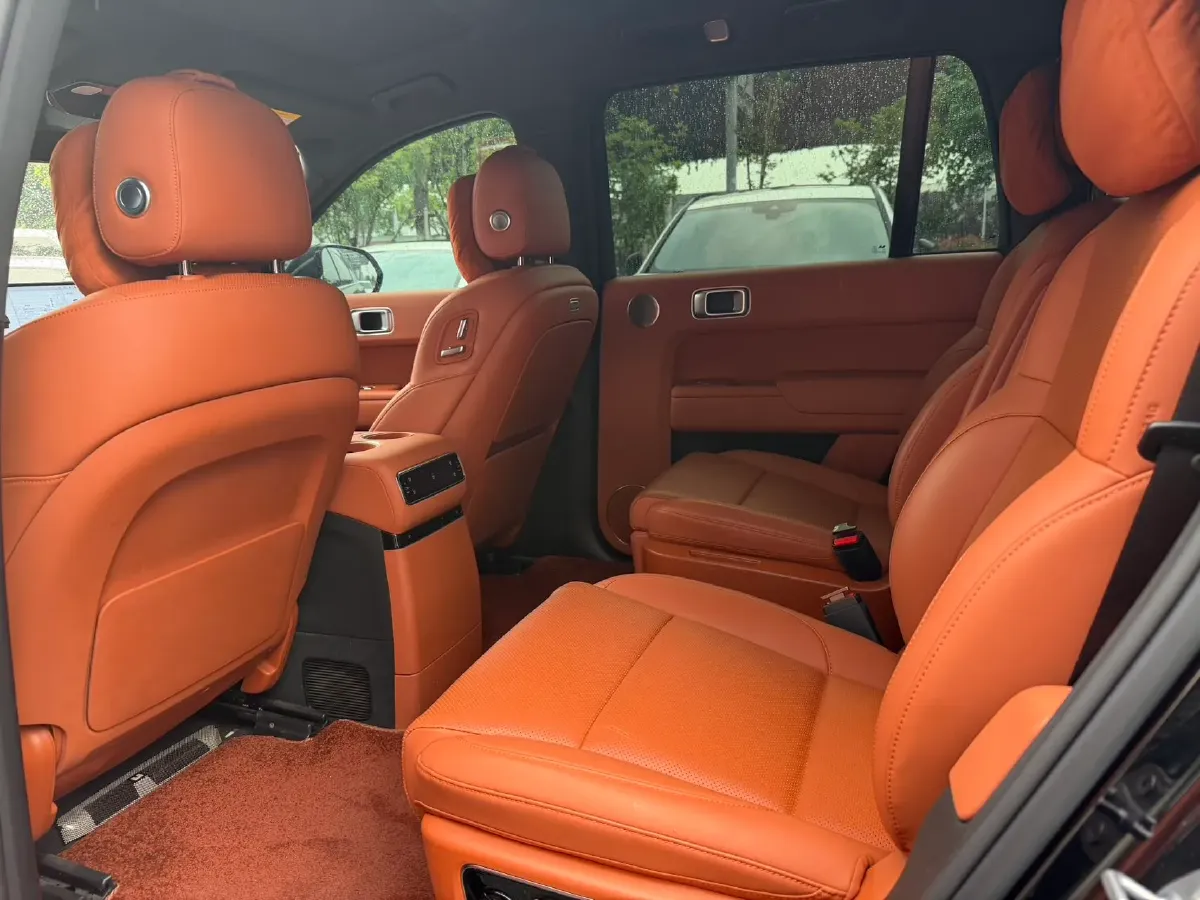 2024 Land Rover Range Rover Evoque 1.5T 200HP L3 8AT PHEV 15.5KWH,autocango,china used car exporter,china ev exporter,chinese used car exporter,chinese used ev exporter