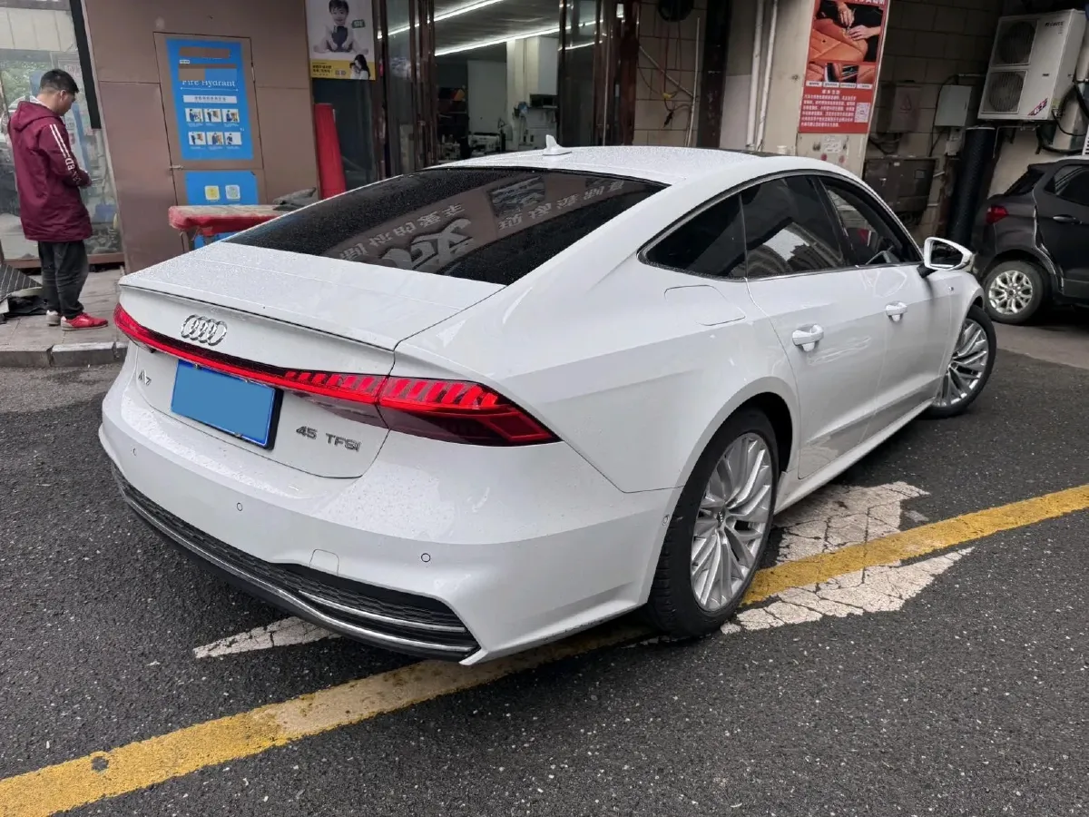 2020 Audi A7 2.0T 245HP L4 7DCT,autocango,china used car exporter,china ev exporter,chinese used car exporter,chinese used ev exporter