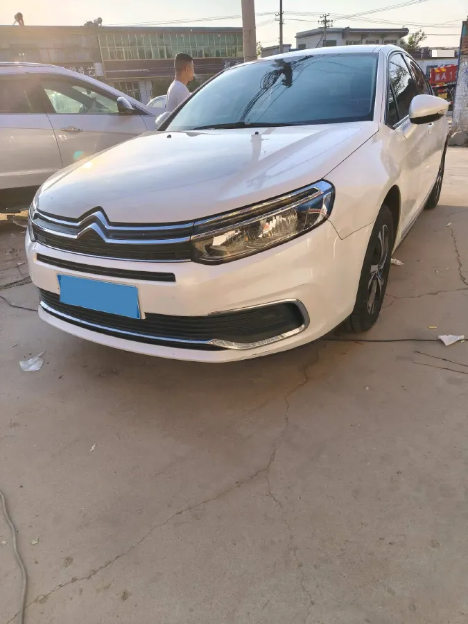 2017 Citroen C5 1.6T 167HP L4 6AT,autocango,china used car exporter,china ev exporter,chinese used car exporter,chinese used ev exporter