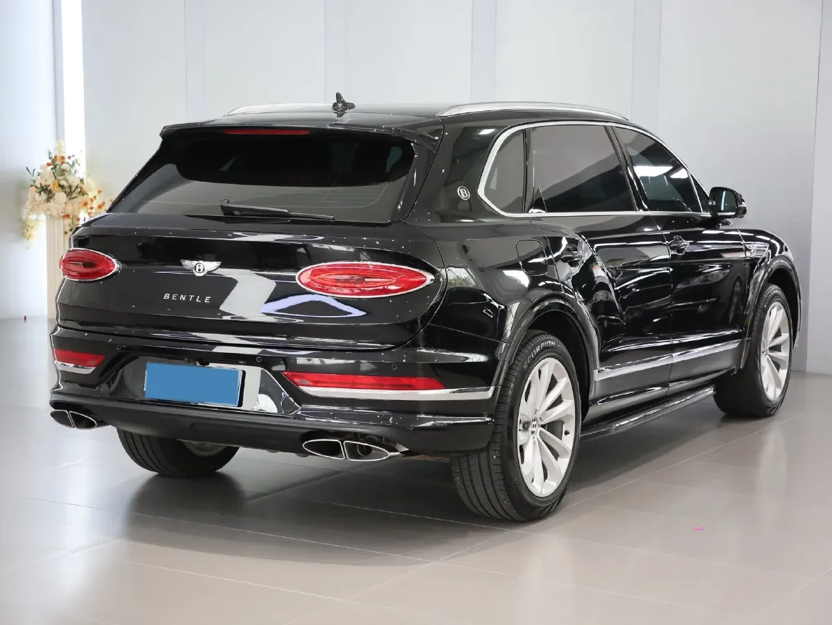 2024 Bentley Bentayga 4.0T 550HP V8 8AT,autocango,china used car exporter,china ev exporter,chinese used car exporter,chinese used ev exporter