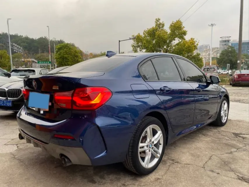 2022 BMW 1 Series 1.5T 140HP L3 7DCT,autocango,china used car exporter,china ev exporter,chinese used car exporter,chinese used ev exporter