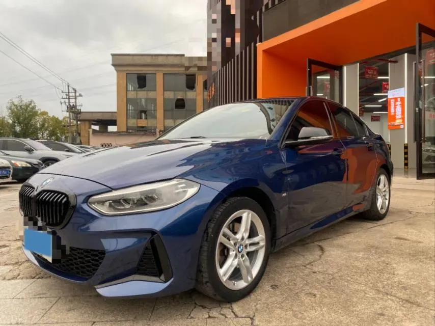 2022 BMW 1 Series 1.5T 140HP L3 7DCT,autocango,china used car exporter,china ev exporter,chinese used car exporter,chinese used ev exporter