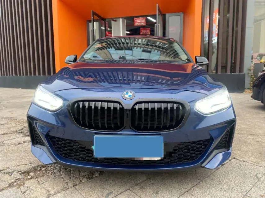 2022 BMW 1 Series 1.5T 140HP L3 7DCT,autocango,china used car exporter,china ev exporter,chinese used car exporter,chinese used ev exporter