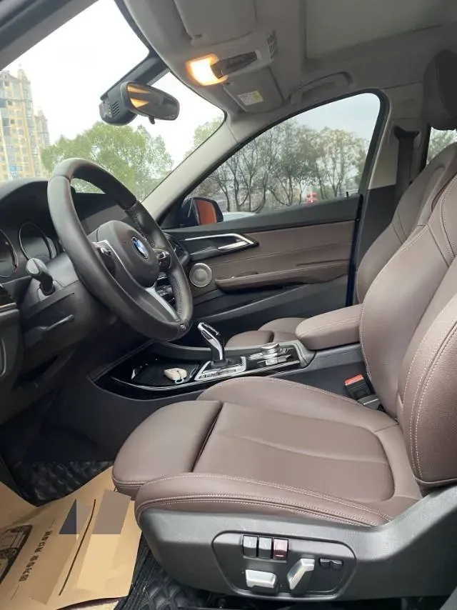 2022 BMW 1 Series 1.5T 140HP L3 7DCT,autocango,china used car exporter,china ev exporter,chinese used car exporter,chinese used ev exporter