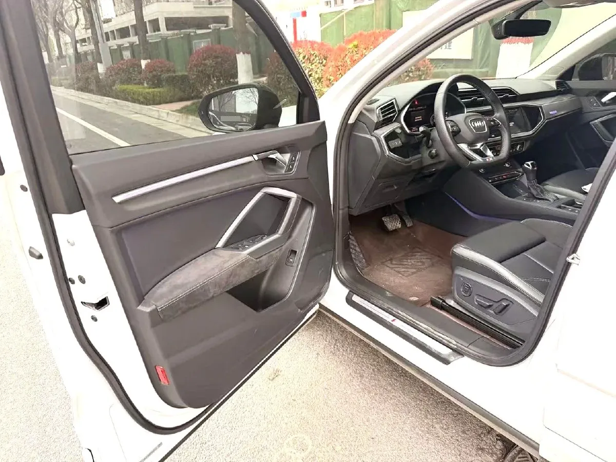 2022 Audi Q3 Sportback 2.0T 186HP L4 7DCT,autocango,china used car exporter,china ev exporter,chinese used car exporter,chinese used ev exporter